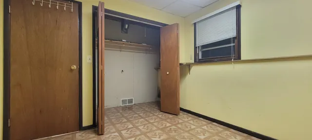 $314,900 | 517 Menlo Park Road, Green Bay, WI 54302