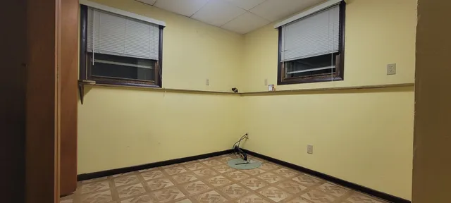 $314,900 | 517 Menlo Park Road, Green Bay, WI 54302