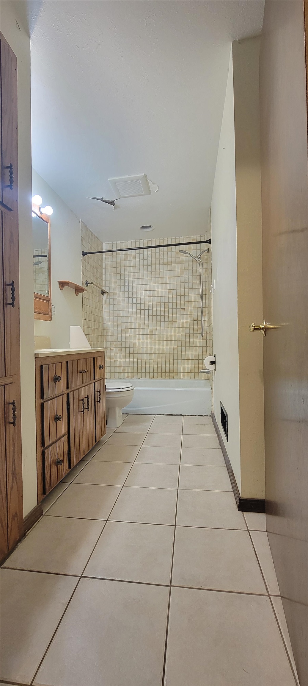 517 Menlo Park Road Green Bay, WI 54302 - Photo 8 of 33