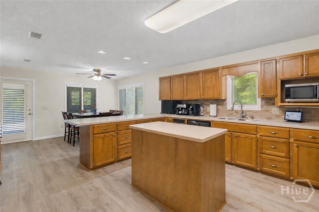 198 Dutchman's Cove Road Midway, GA 31320 - Photo 10 of 39 Kitchen