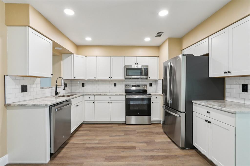 6364 Post Court Spring Hill, FL 34606 - Photo 8 of 29