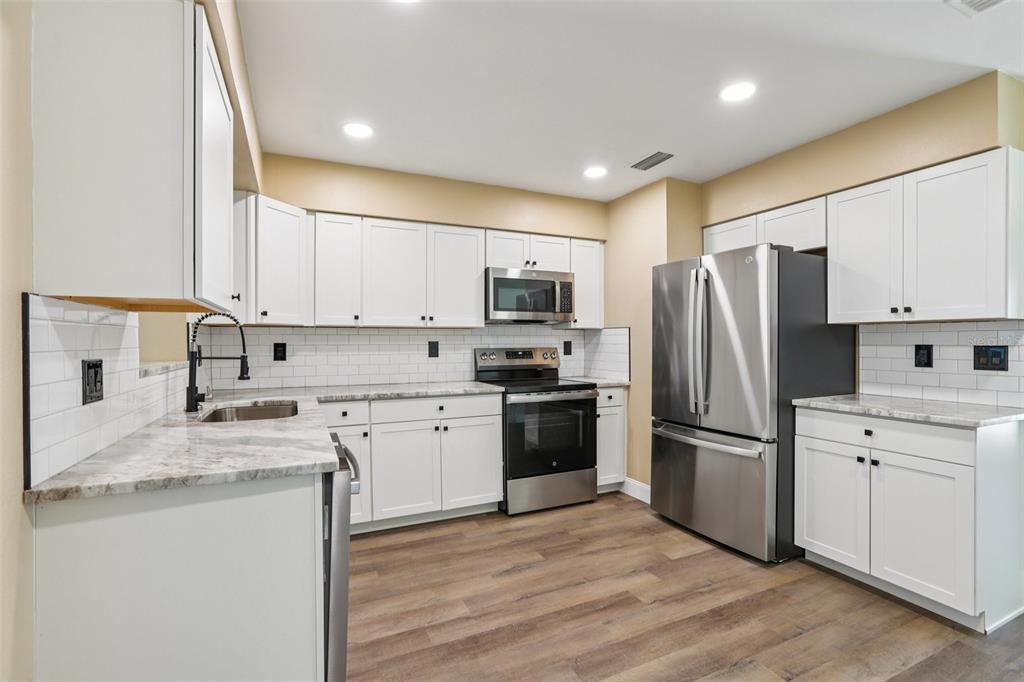 6364 Post Court Spring Hill, FL 34606 - Photo 9 of 29