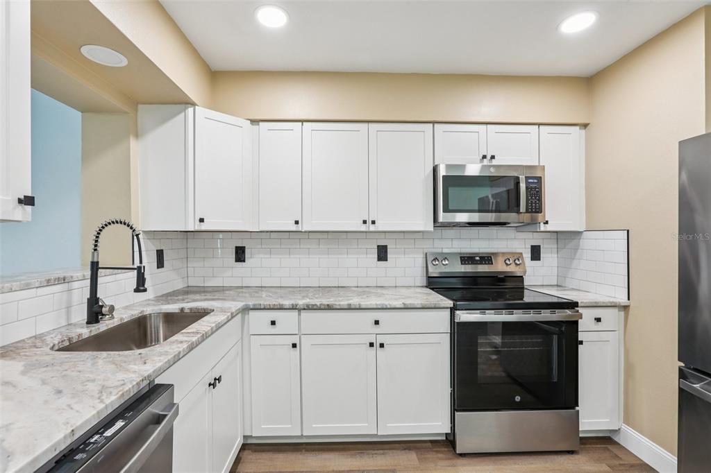 6364 Post Court Spring Hill, FL 34606 - Photo 10 of 29