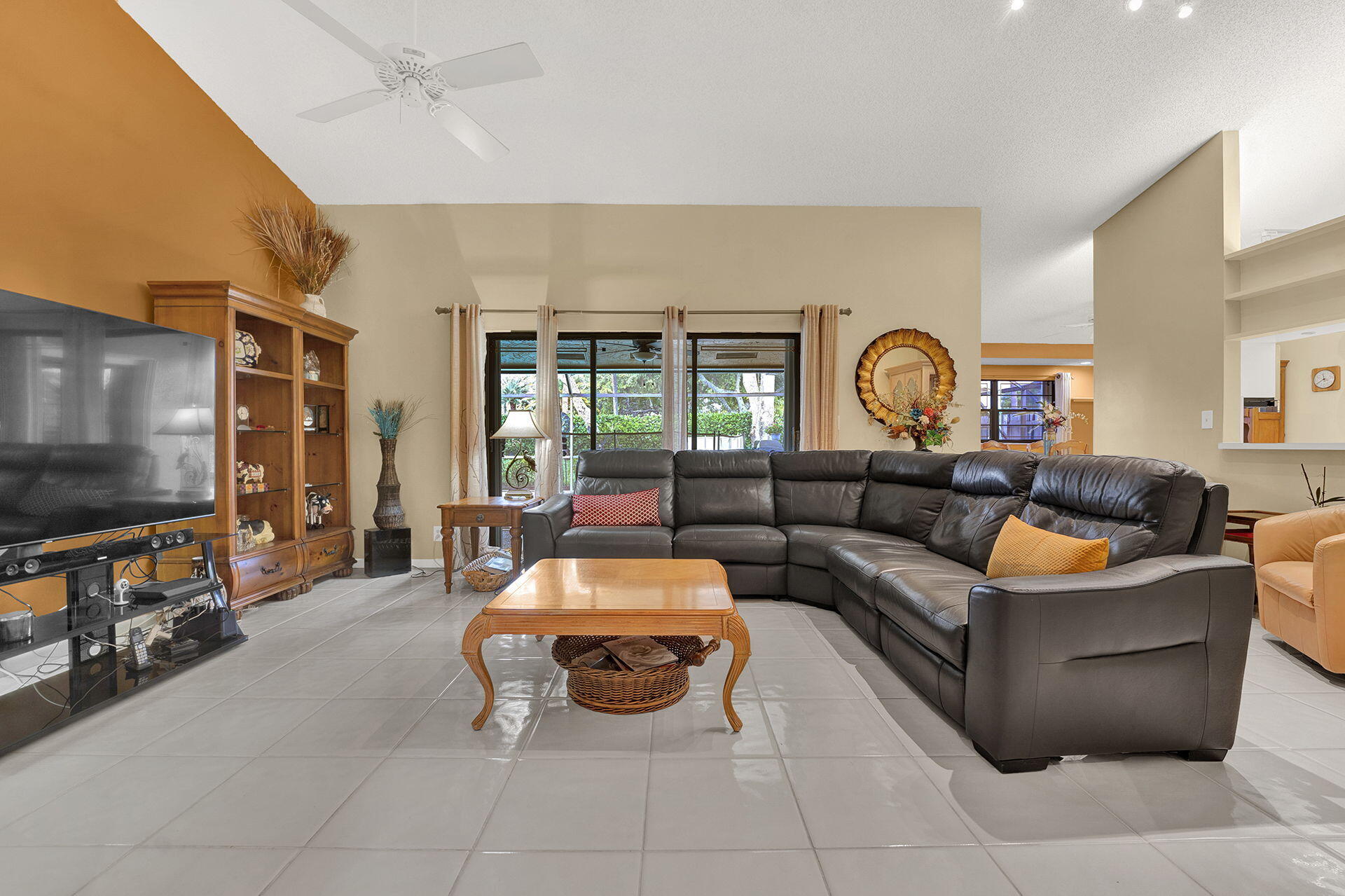 21350 Summertrace Circle Boca Raton, FL 33428 - Photo 11 of 45 Living Room