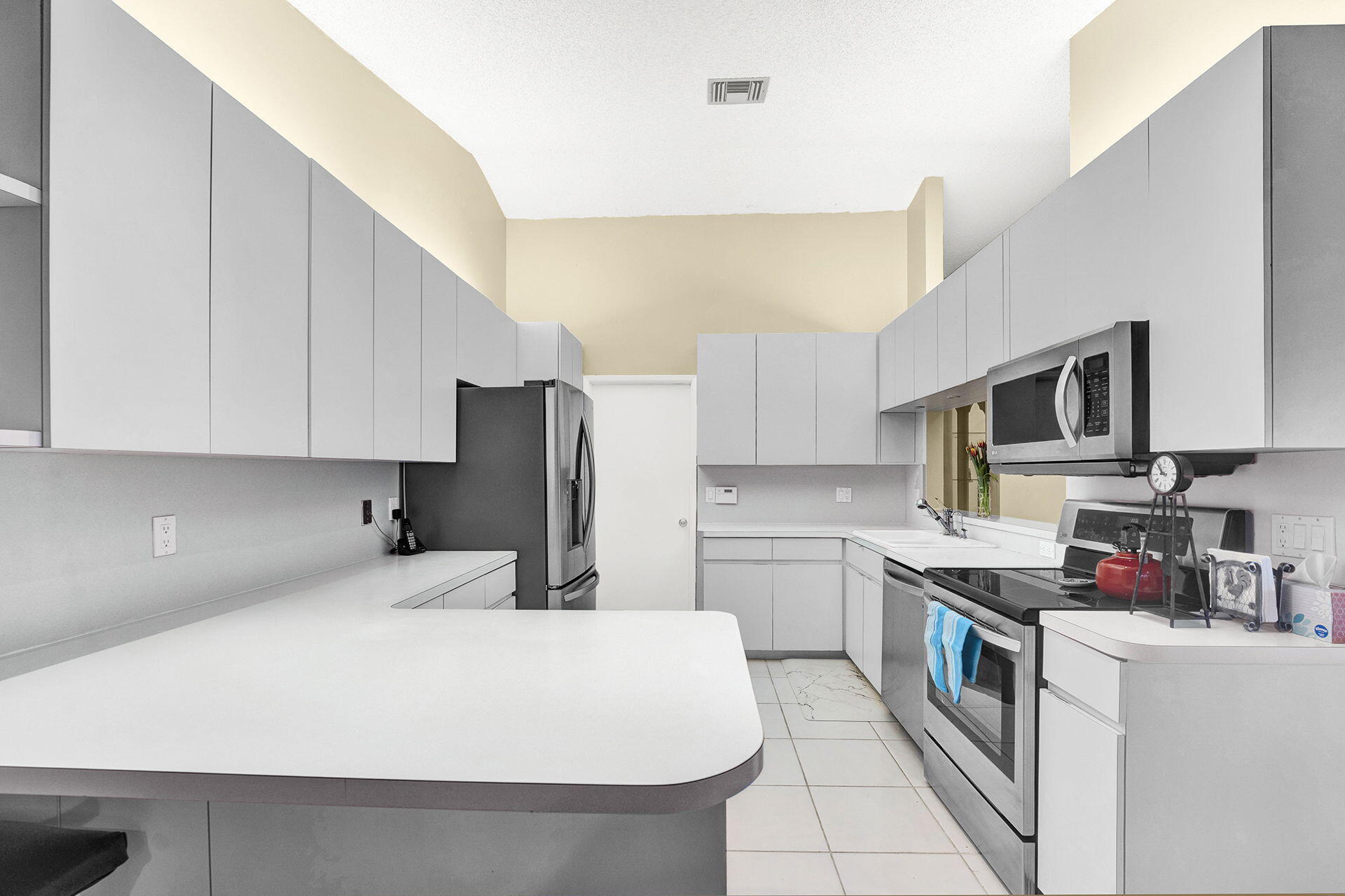 21350 Summertrace Circle Boca Raton, FL 33428 - Photo 16 of 45 Kitchen