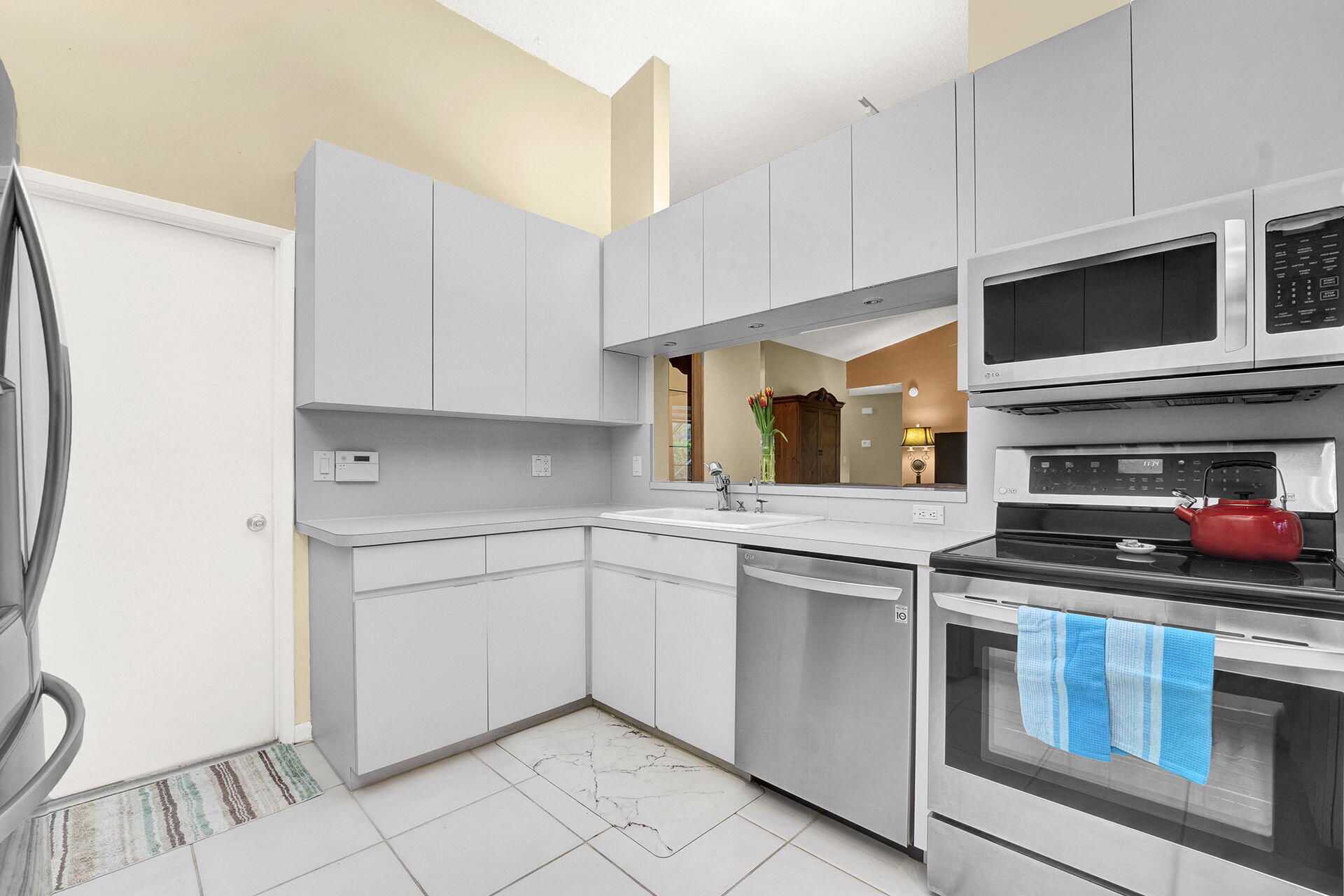 21350 Summertrace Circle Boca Raton, FL 33428 - Photo 18 of 45 Kitchen