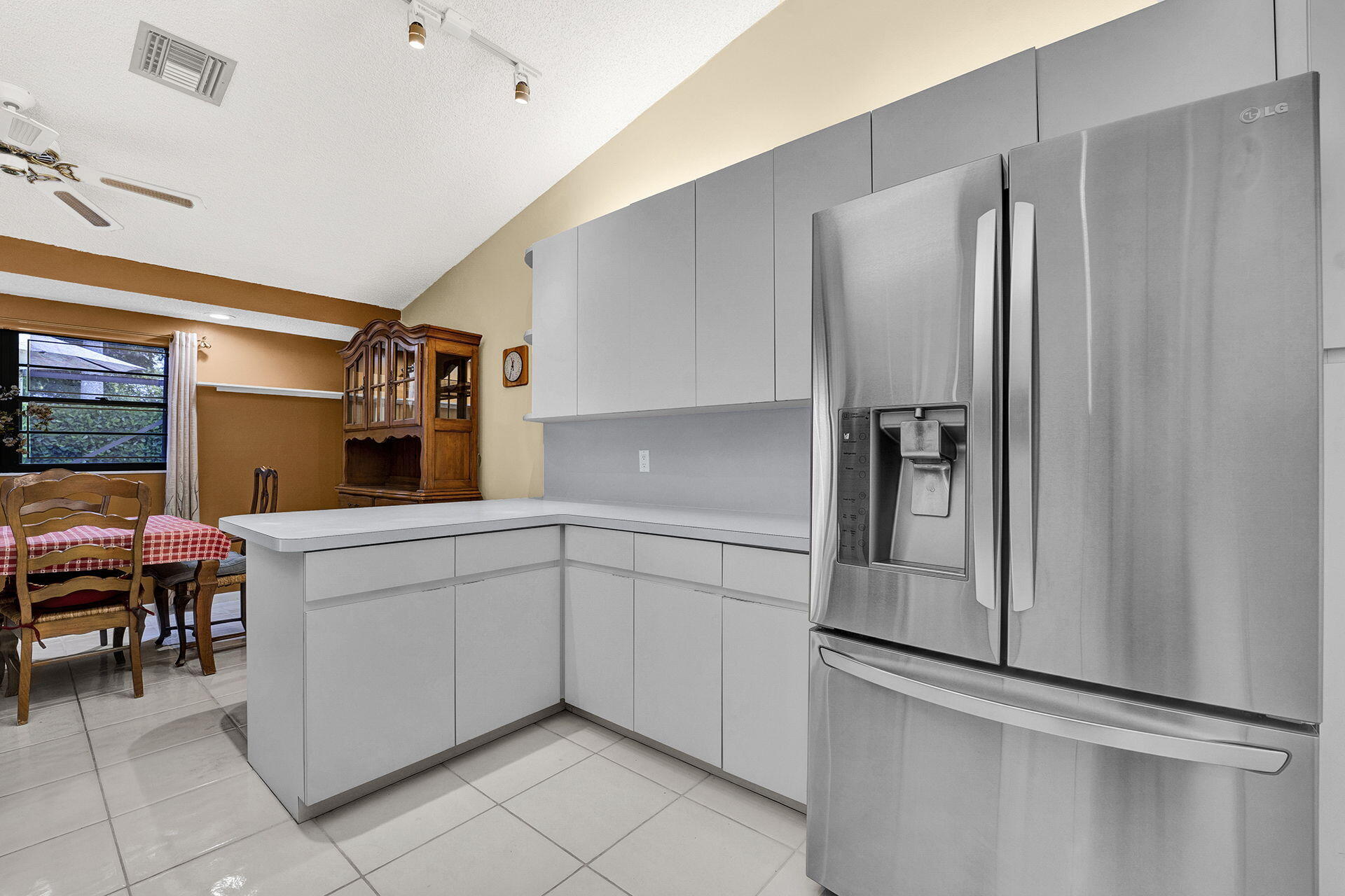 21350 Summertrace Circle Boca Raton, FL 33428 - Photo 19 of 45 Kitchen