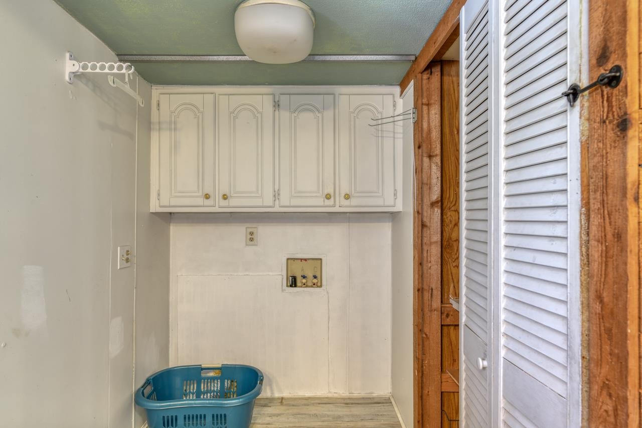 231 Hildago Road St. Augustine, FL 32080 - Photo 27 of 49 a bathroom with a sink and a mirror