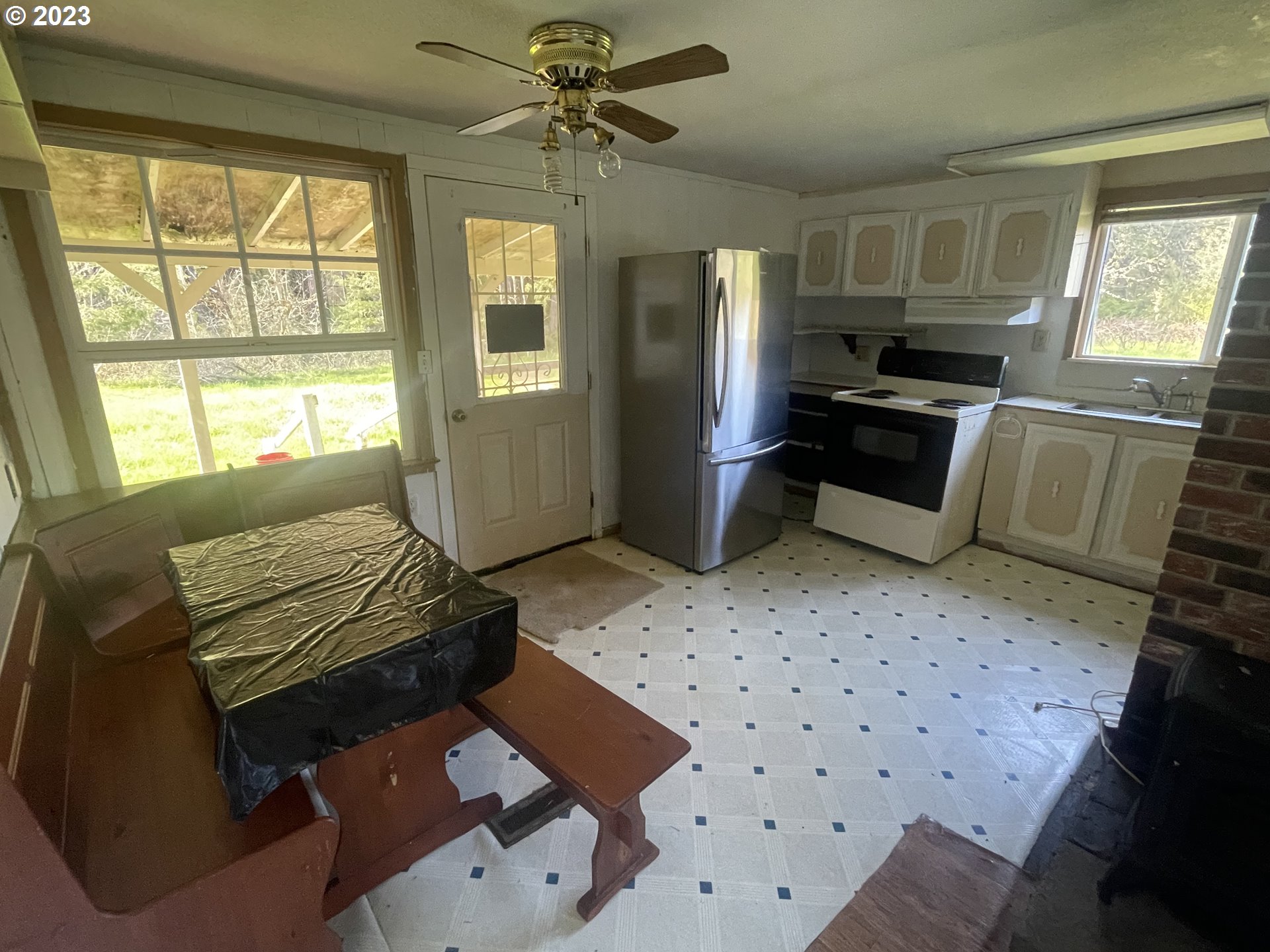 242 Hinkle Creek Road Sutherlin, OR 97479 - Photo 16 of 22 Gallery Image 16