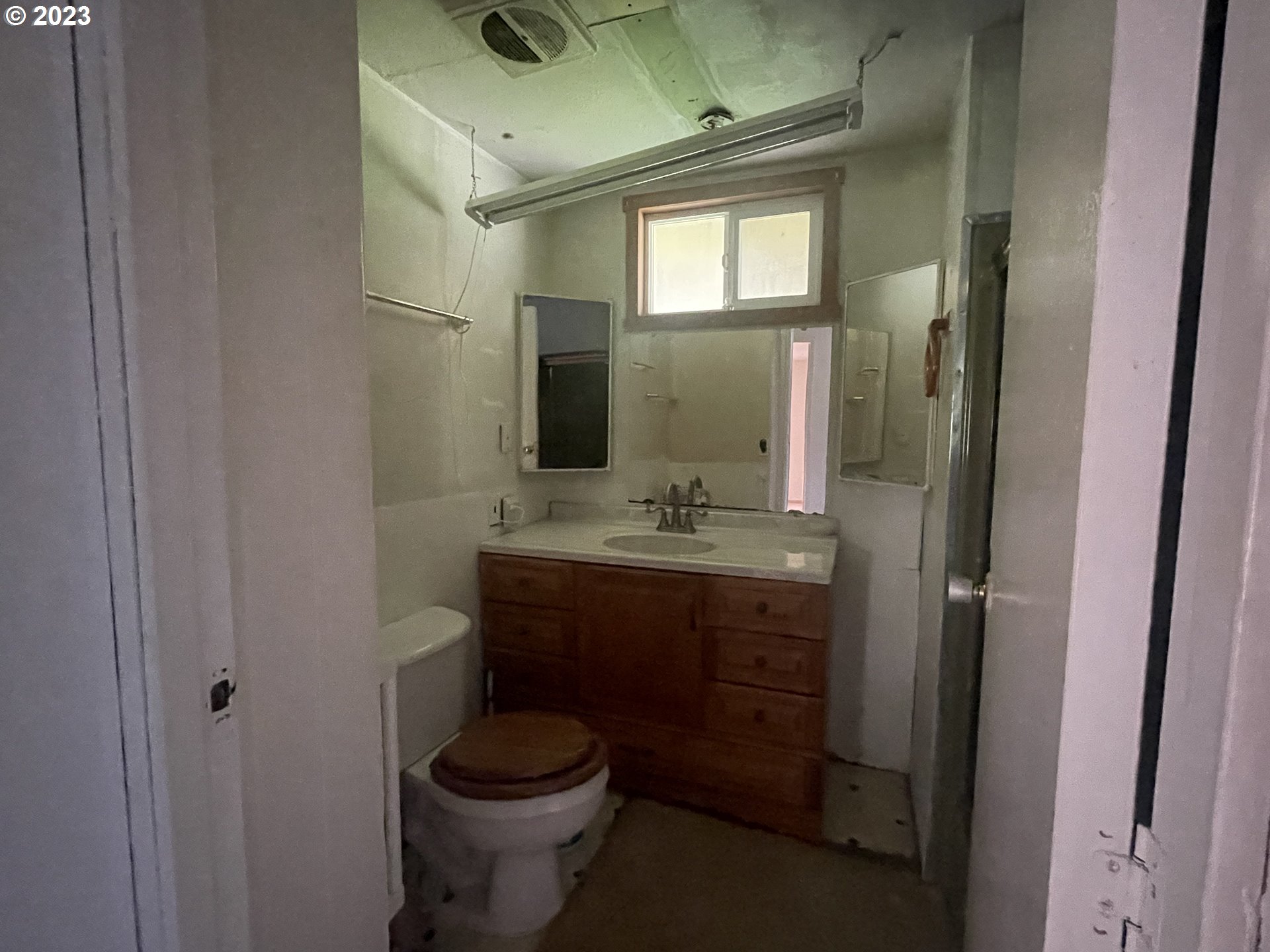 242 Hinkle Creek Road Sutherlin, OR 97479 - Photo 19 of 22 Gallery Image 19
