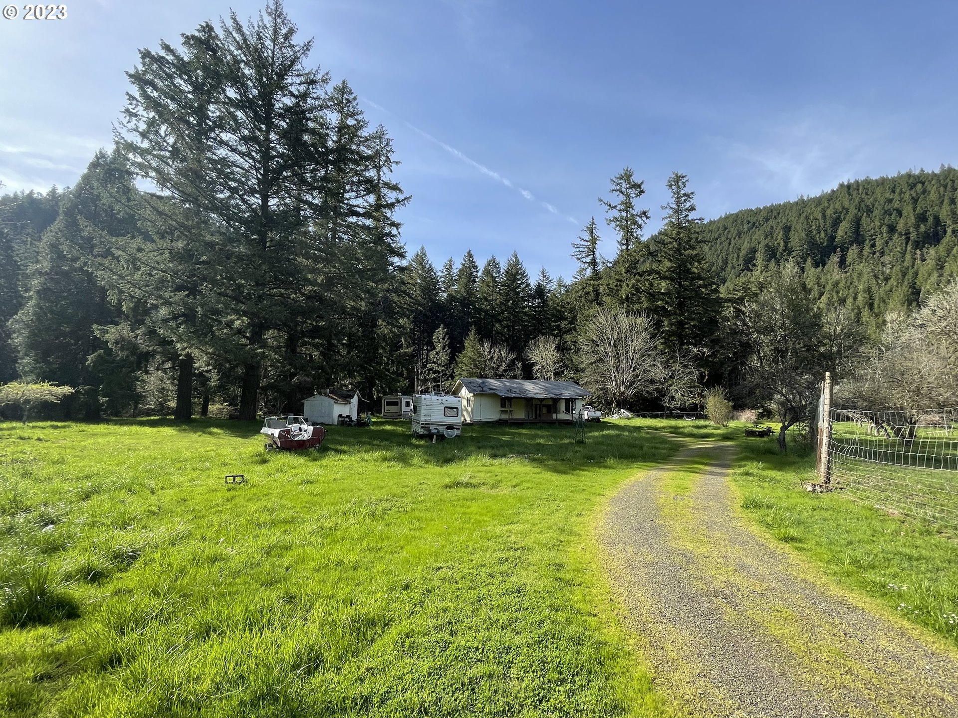 242 Hinkle Creek Road Sutherlin, OR 97479 - Photo 2 of 22 Gallery Image 2