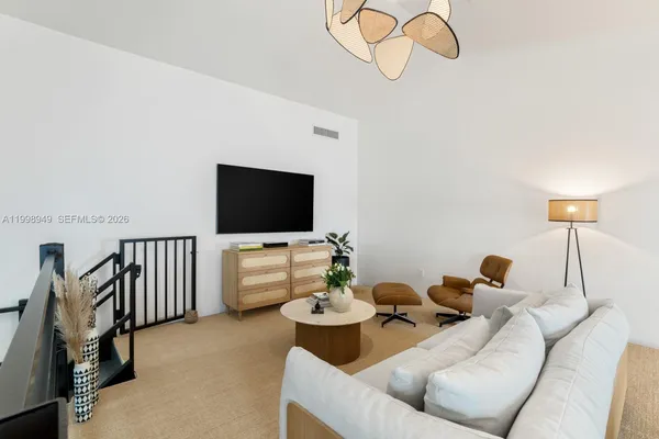 $11,000 | 1310 Flamingo Way, Miami Beach, FL 33139