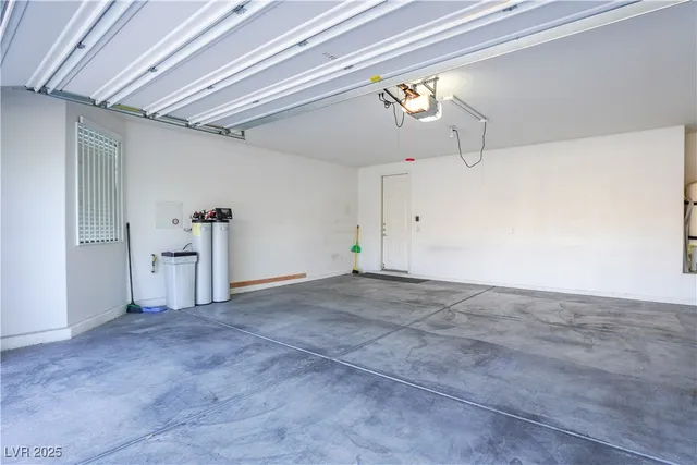 $2,520 | 799 Flowing Meadow Drive, Henderson, NV 89014