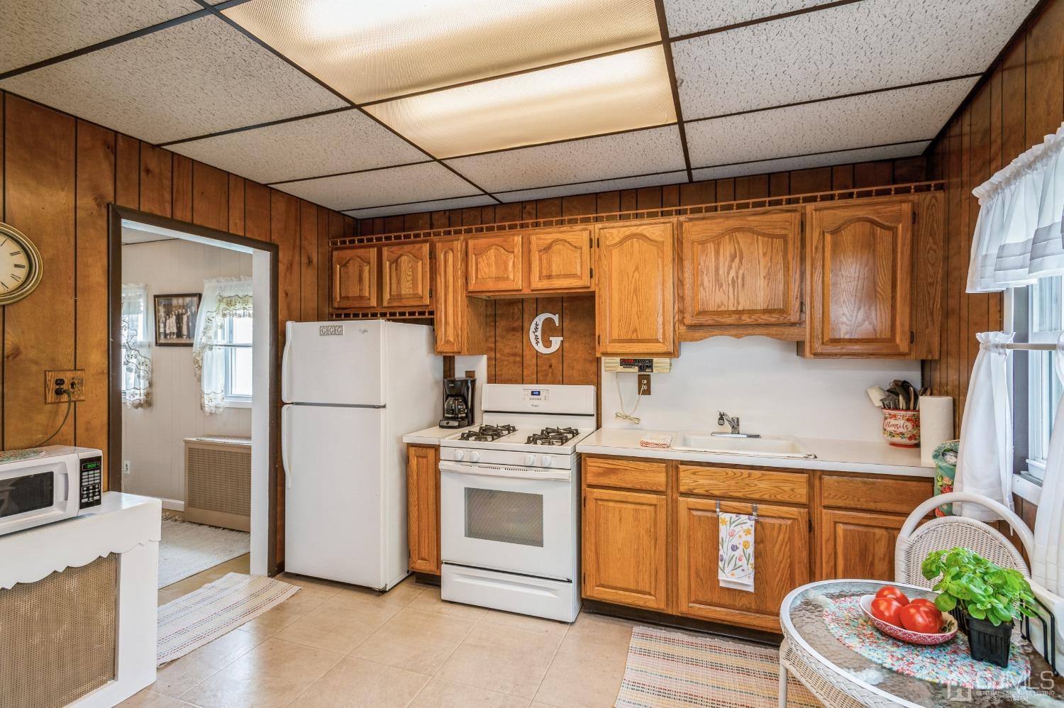 41 Florida Grove Road Keasbey, NJ 08832 - Photo 14 of 22 Gallery Image 14