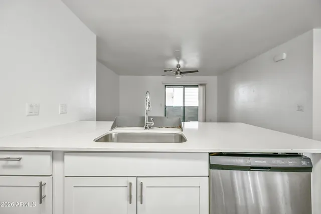 $1,399 | 3065 North 67th Avenue, Unit 137, Phoenix, AZ 85033