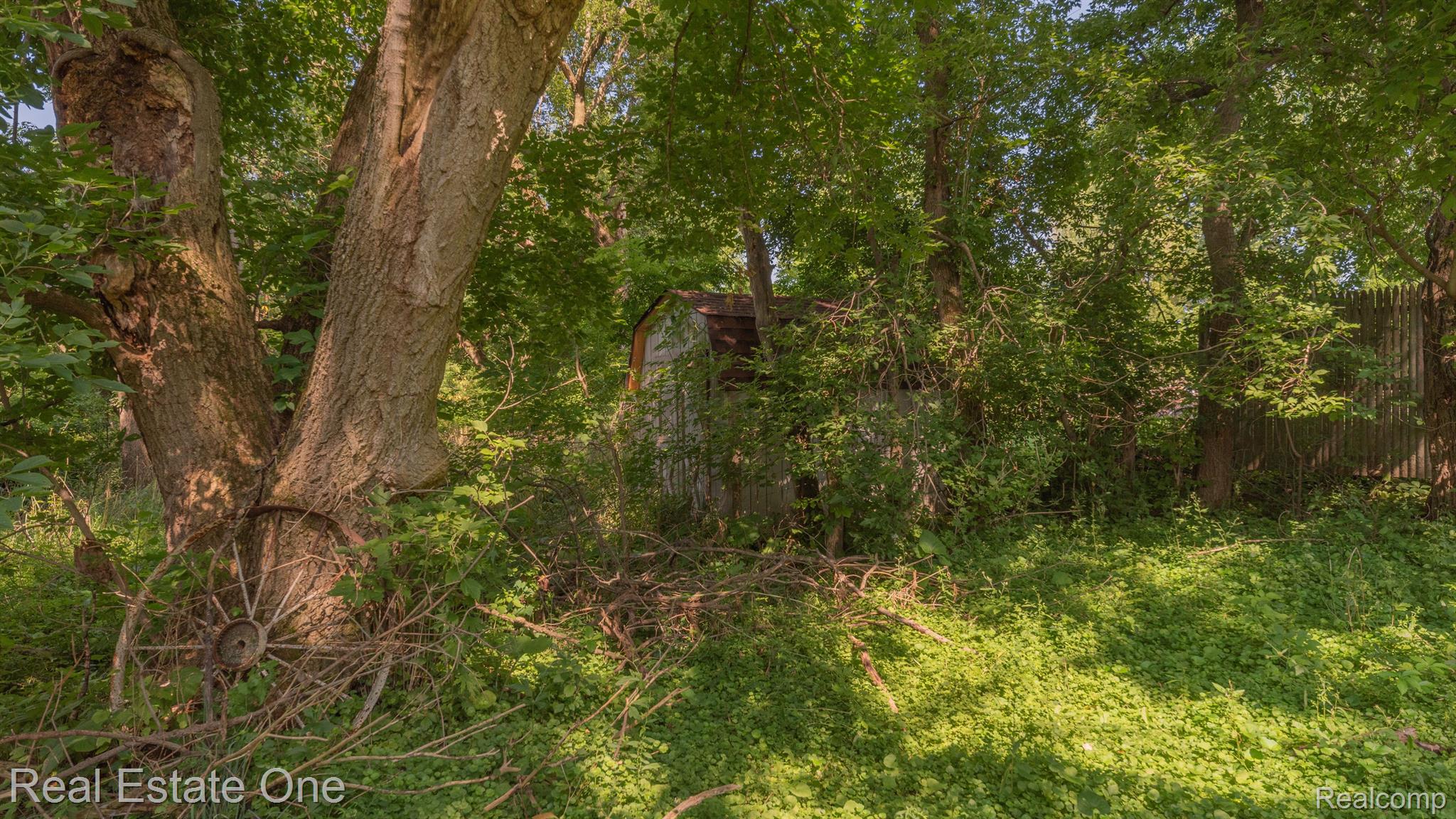 2531 7 Mile Road South Lyon, MI 48178 - Photo 12 of 66 Gallery Image 12
