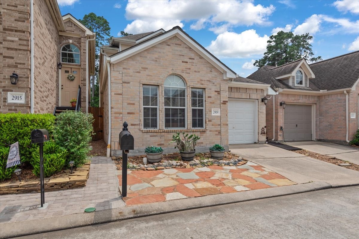 2919 Crescent Star Road Spring, TX 77388 - Photo 5 of 39
