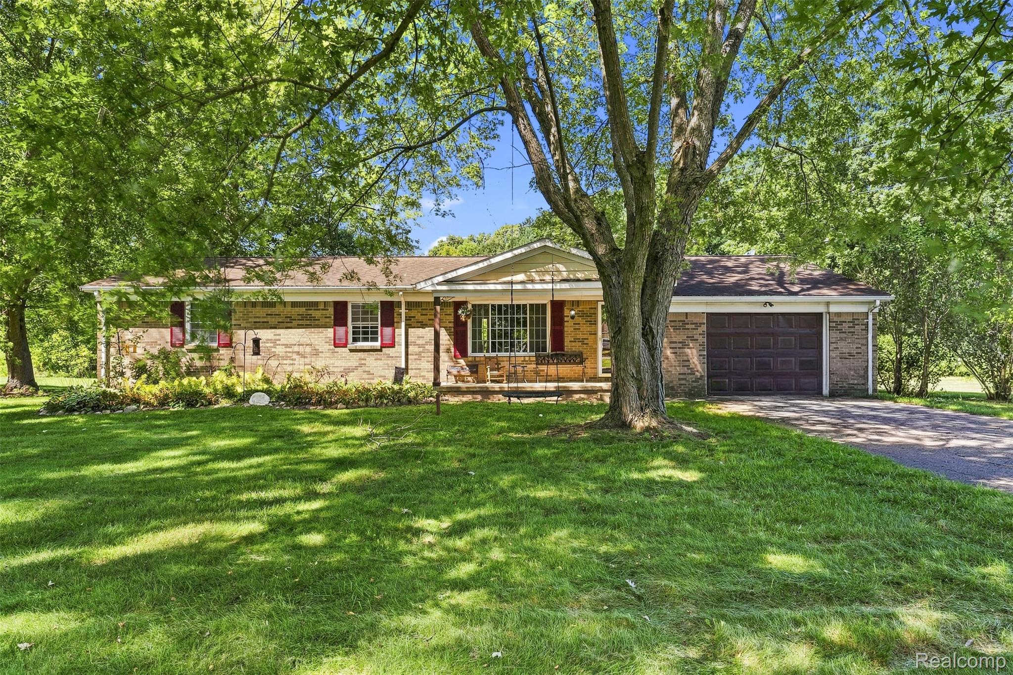 12465 Tuscola Road Clio, MI 48420 - Photo 2 of 35 8_dsc03469.jpg