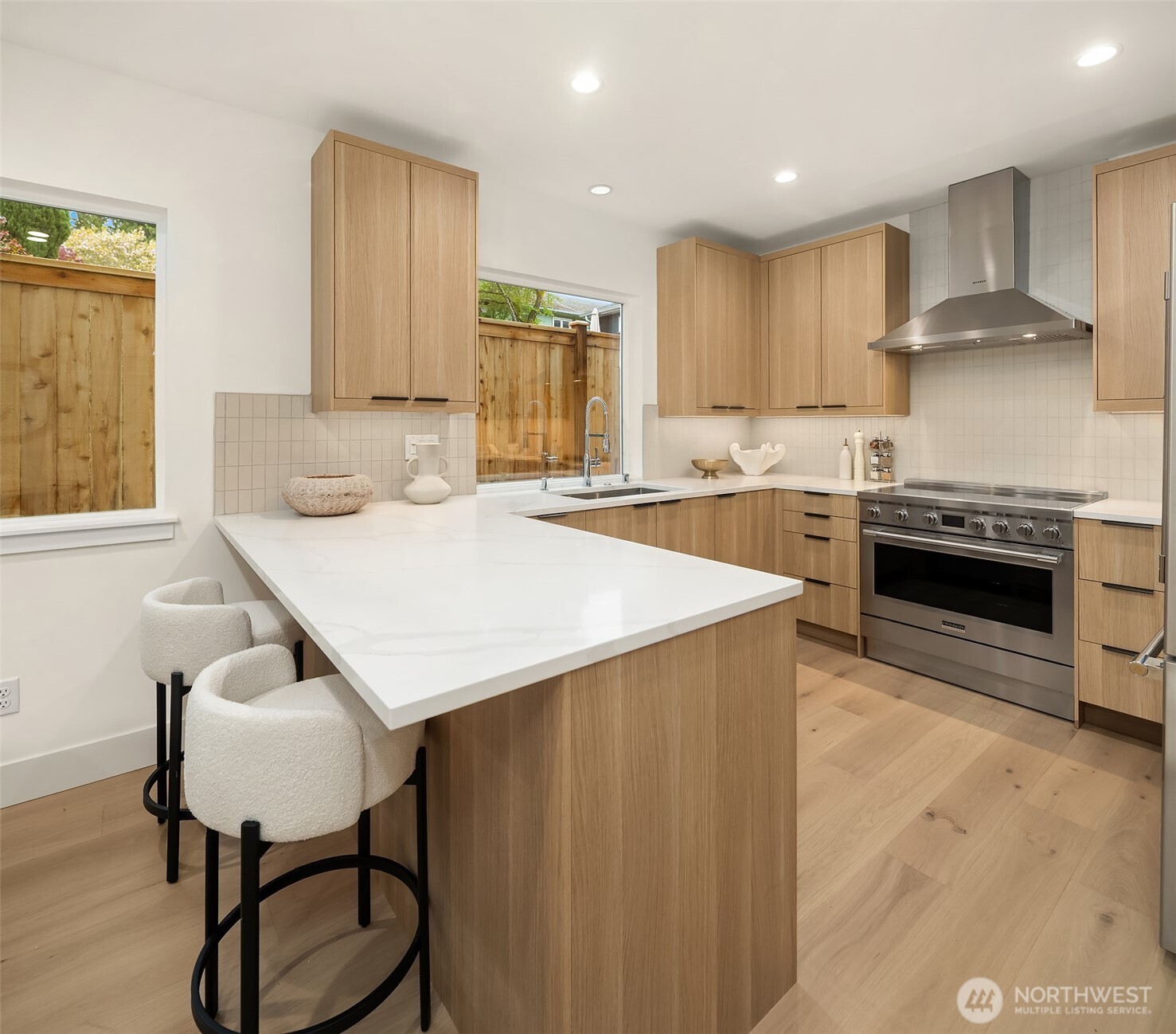 537 North 70th Street Seattle, WA 98103 - Photo 7 of 33