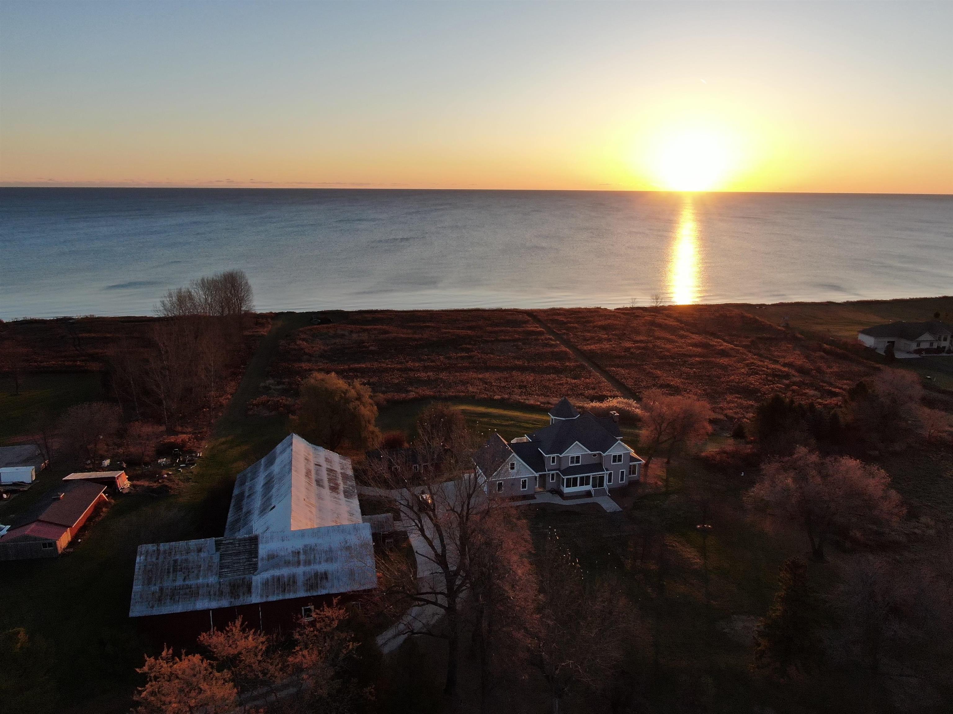 17707 Lakeshore Road Two Rivers, WI 54241 - Photo 32 of 36