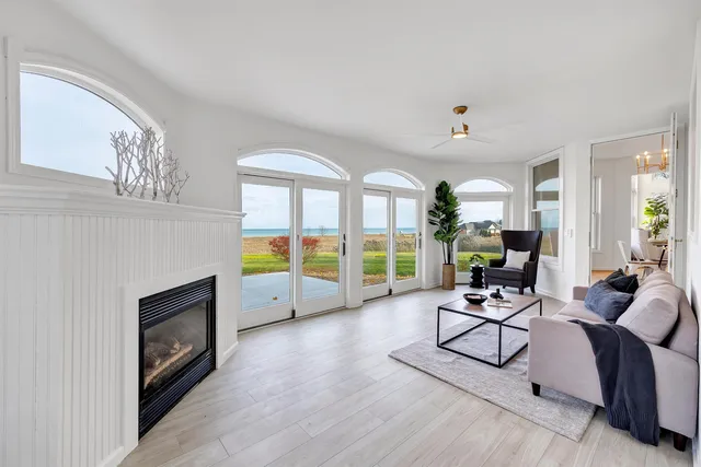 $1,289,900 | 17707 Lakeshore Road, Two Rivers, WI 54241