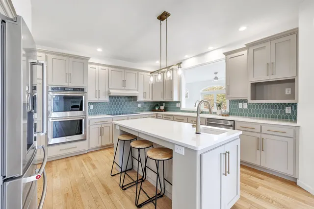 $1,289,900 | 17707 Lakeshore Road, Two Rivers, WI 54241