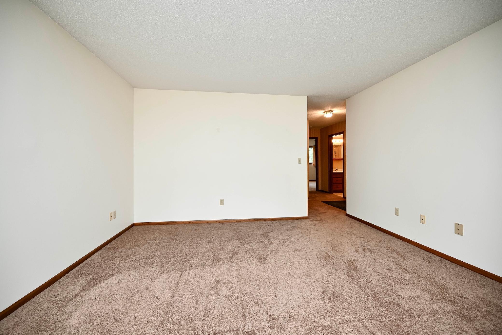 258 Huff Street Winona, MN 55987 - Photo 3 of 31