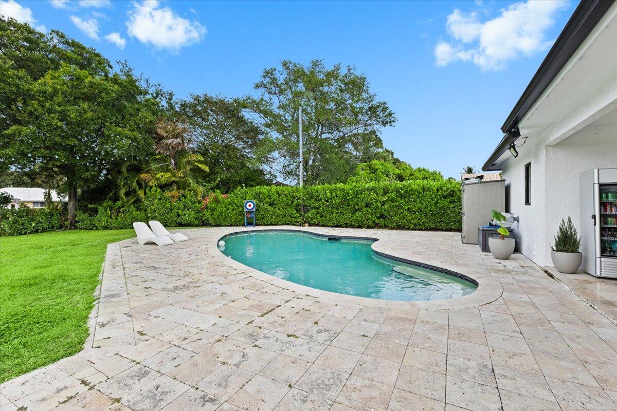 1049 West Palmetto Park Road Boca Raton, FL 33486 - Photo 33 of 40 a view of outdoor space yard and patio