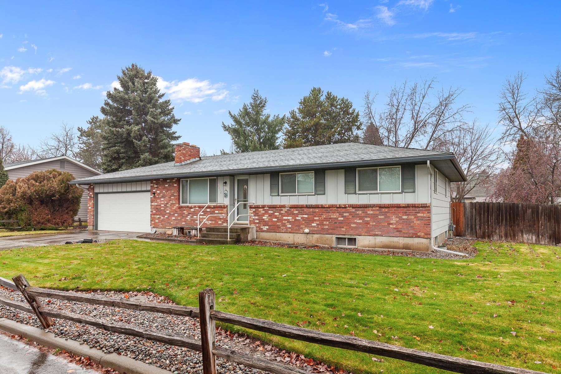 2912 South Wilbur Road Spokane Valley, WA 99206 - Photo 2 of 27