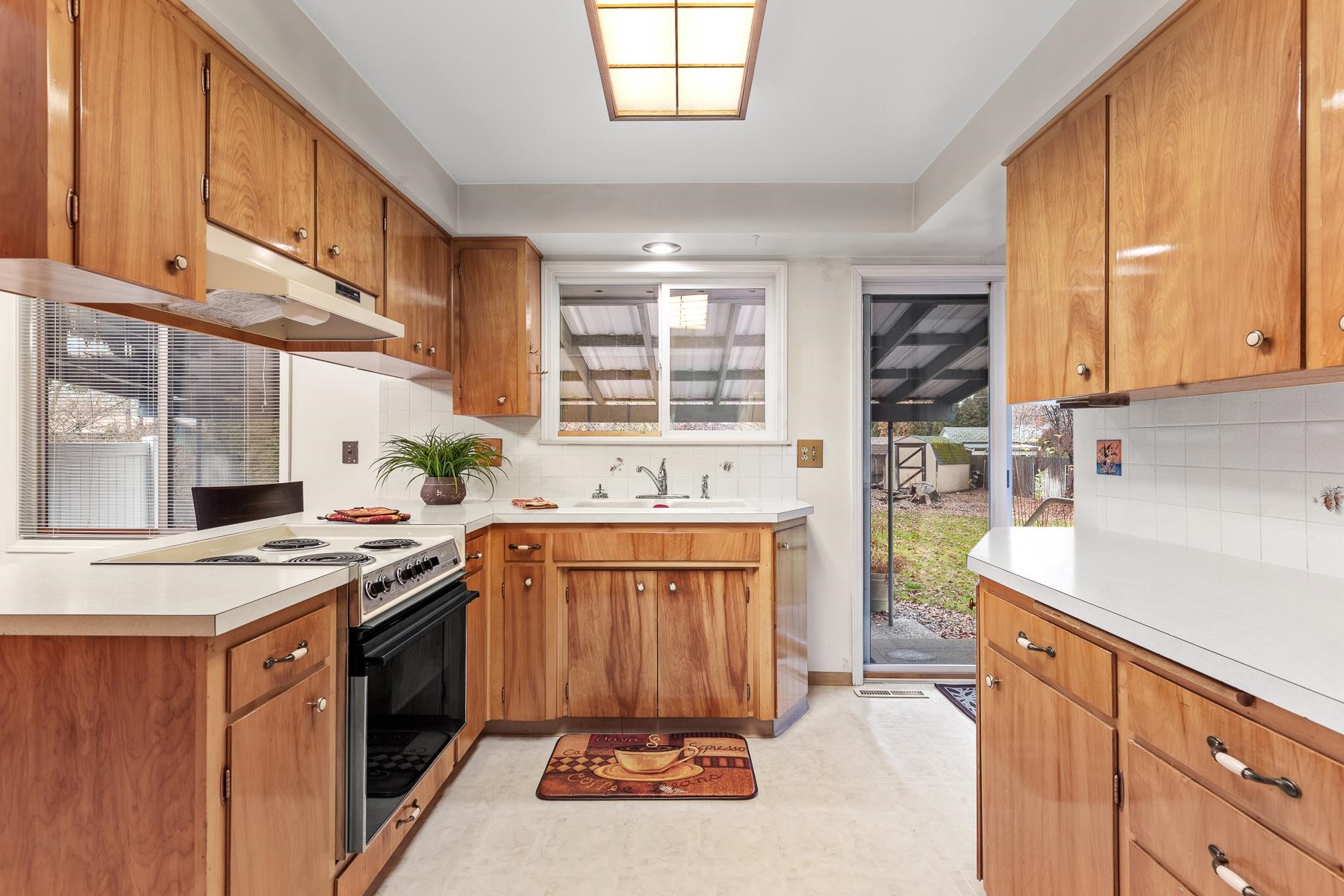 2912 South Wilbur Road Spokane Valley, WA 99206 - Photo 8 of 27