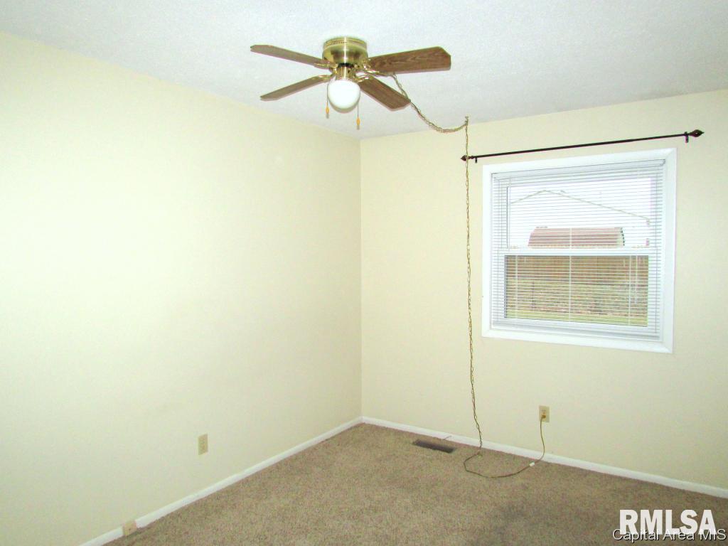 75 Villanova Drive Springfield, IL 62703 - Photo 12 of 16