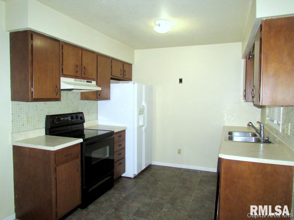 75 Villanova Drive Springfield, IL 62703 - Photo 5 of 16