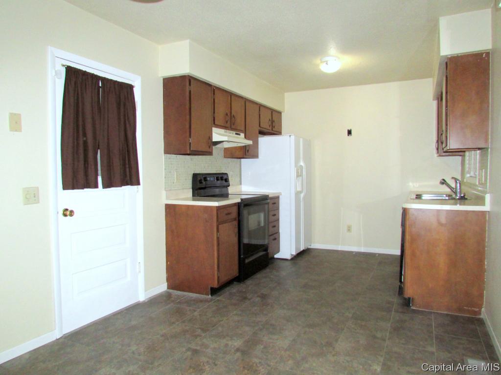 75 Villanova Drive Springfield, IL 62703 - Photo 6 of 16