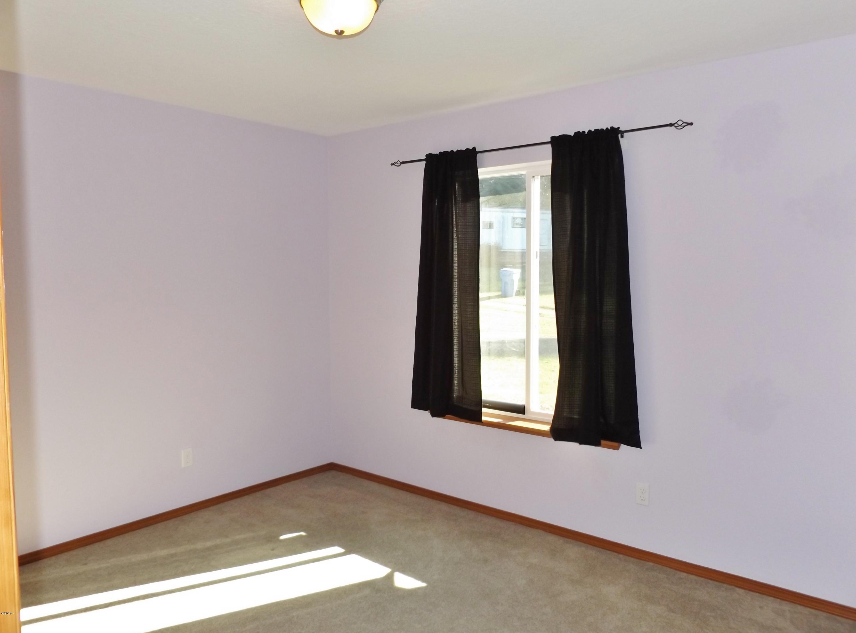 353 East Darkey Creek Road Waldport, OR 97394 - Photo 25 of 35 Bed Room 3