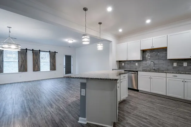 $274,900 | 2817 Dixie Road, Columbia, TN 38401