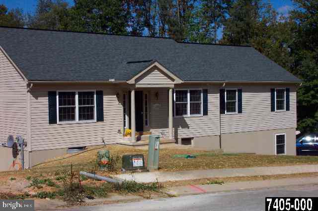 33 Oak Ln Spring Grove Pa, Unit 33 Spring Grove, PA 17362 - Photo 1 of 1