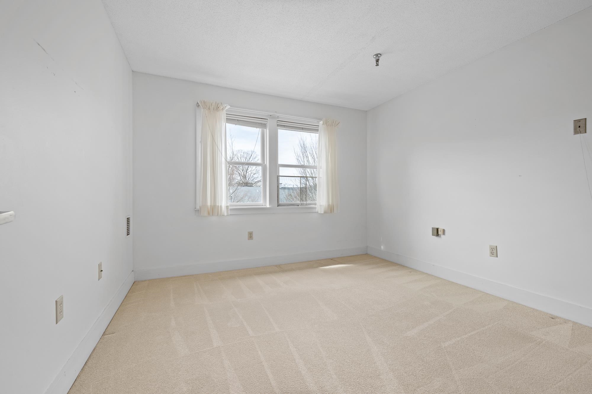 53 Lyme Road, Unit 29 Hanover, NH 03755 - Photo 14 of 29