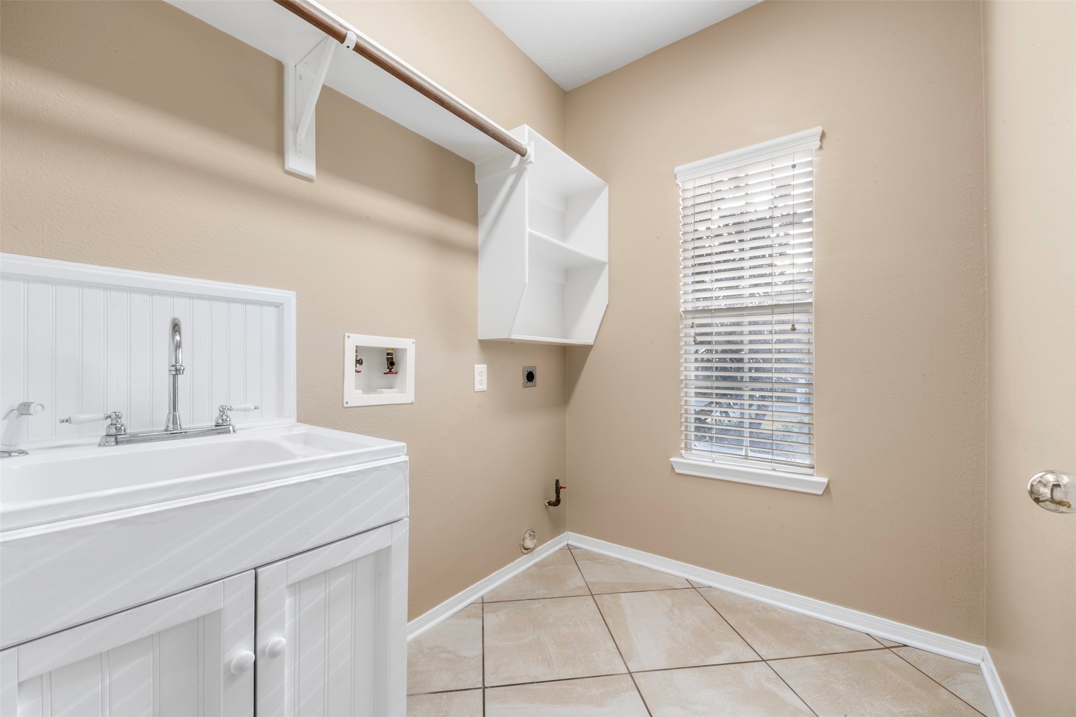 2406 Spanish Oak Hill Court Spring, TX 77388 - Photo 8 of 44