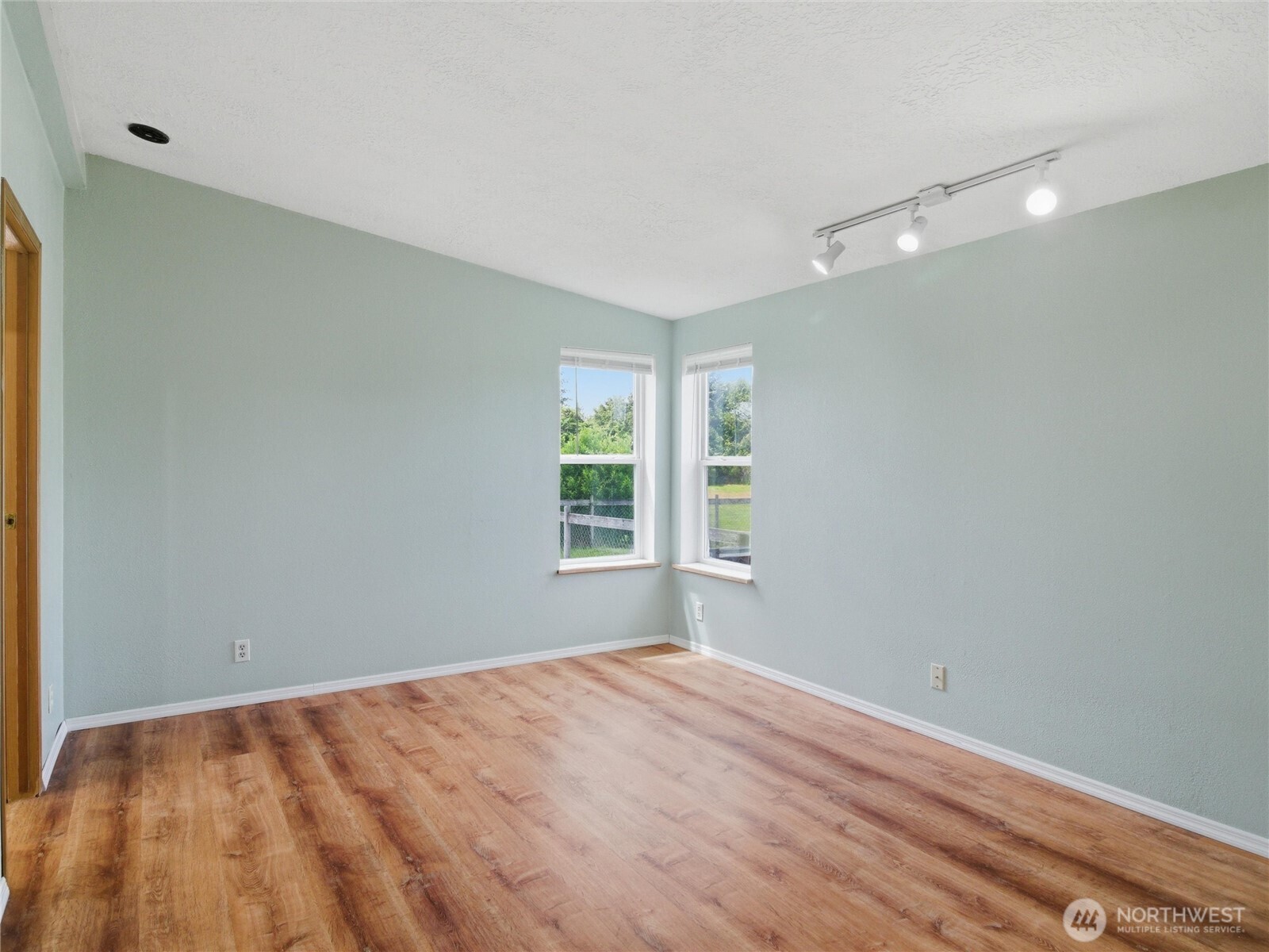 16840 Flume Road Southeast Yelm, WA 98597 - Photo 15 of 40