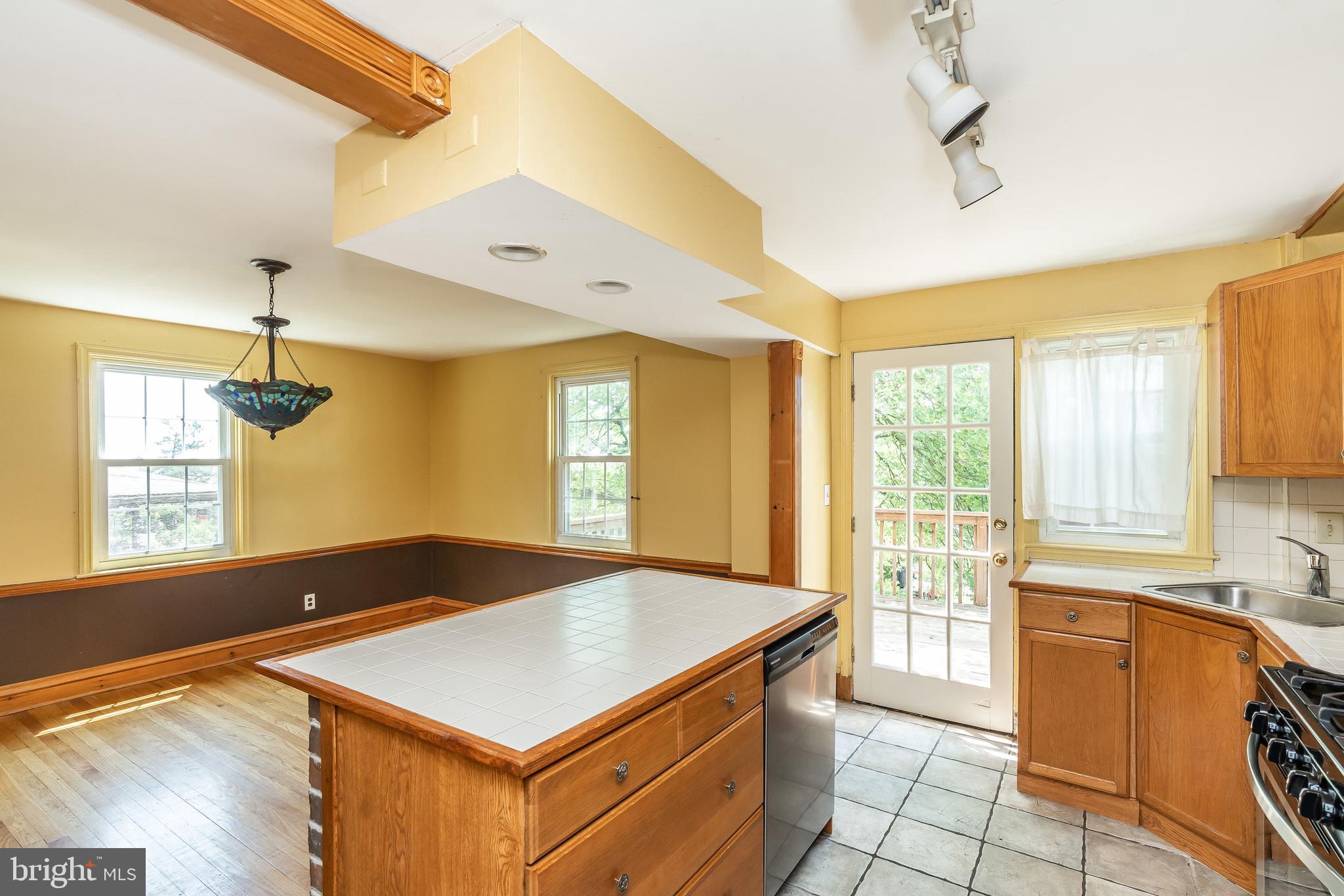 6149 Northdale Road Baltimore, MD 21228 - Photo 11 of 30 Gallery Image 11