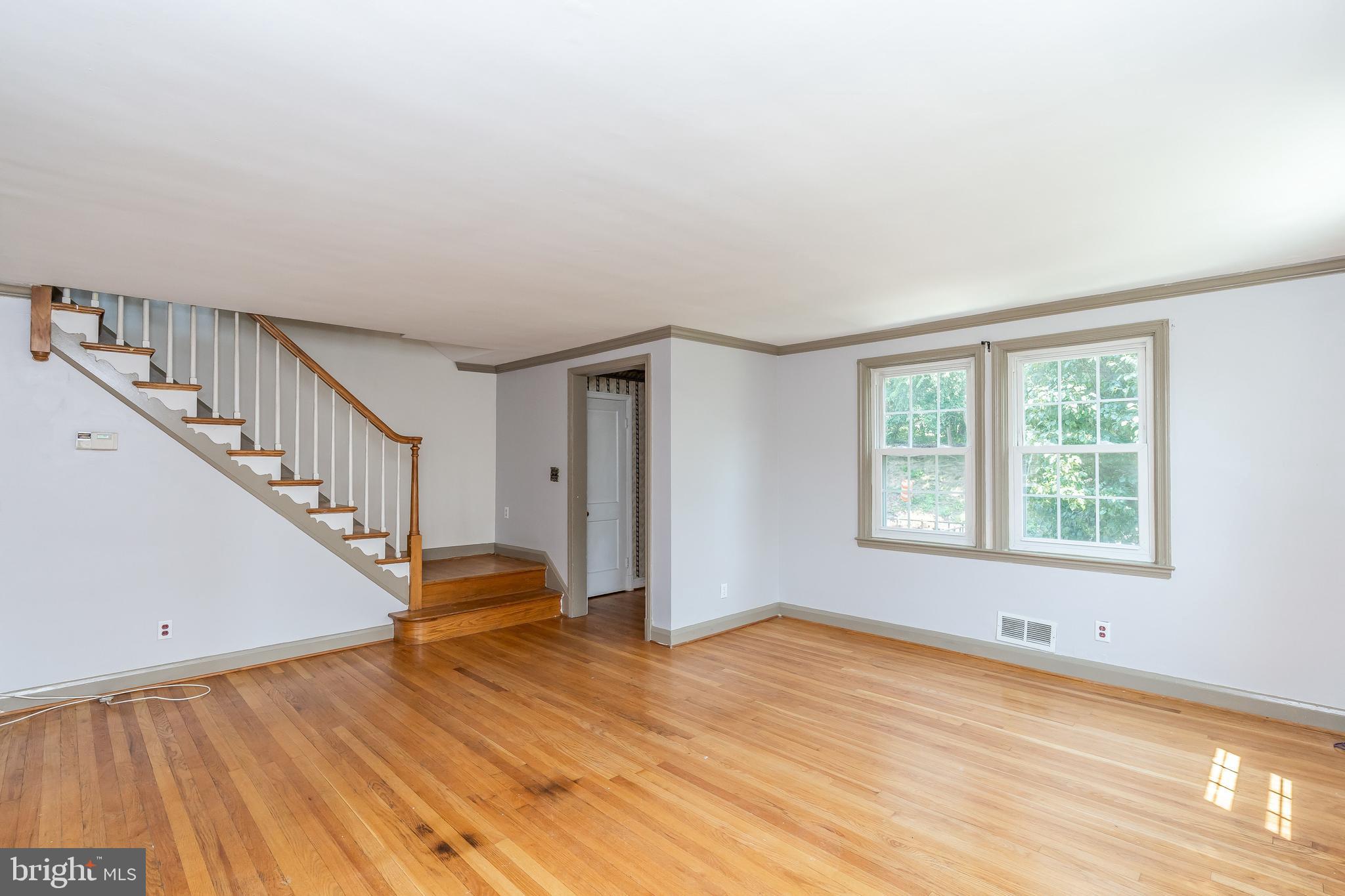 6149 Northdale Road Baltimore, MD 21228 - Photo 5 of 30 Gallery Image 5
