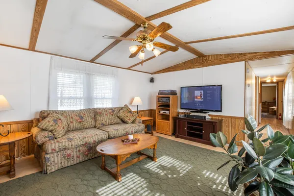 $66,000 | 6 Pine Street, Colebrook, NH 03576