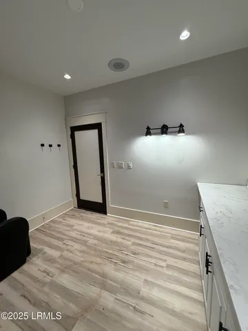 $700 | 2206 Mossy Oaks Road, Unit 6, Beaufort, SC 29902