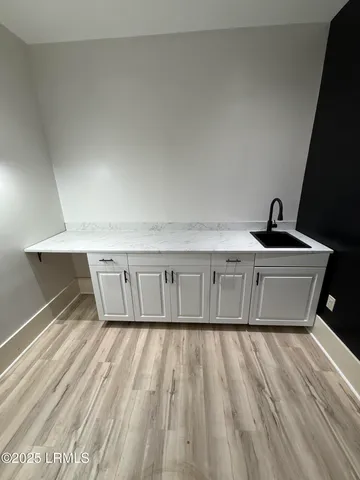 $700 | 2206 Mossy Oaks Road, Unit 6, Beaufort, SC 29902