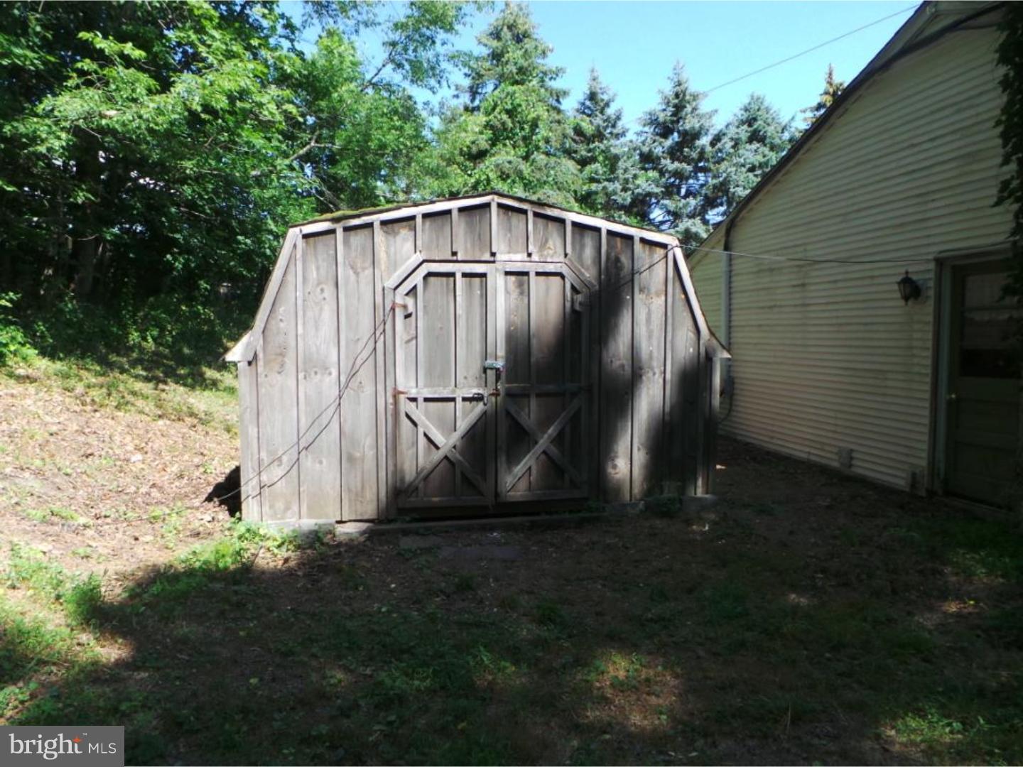 643 Schoolhouse Road Pottstown, PA 19465 - Photo 4 of 19