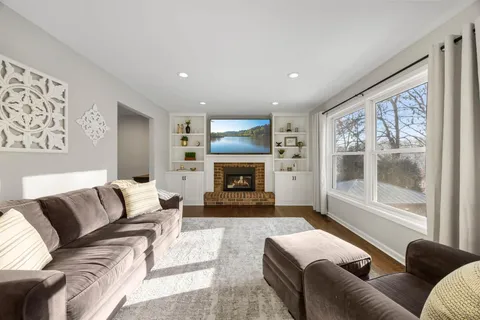 $850,000 | 19790 Near Mountain Boulevard, Excelsior, MN 55331