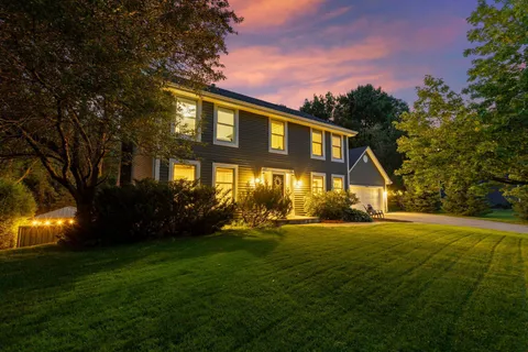 $850,000 | 19790 Near Mountain Boulevard, Excelsior, MN 55331