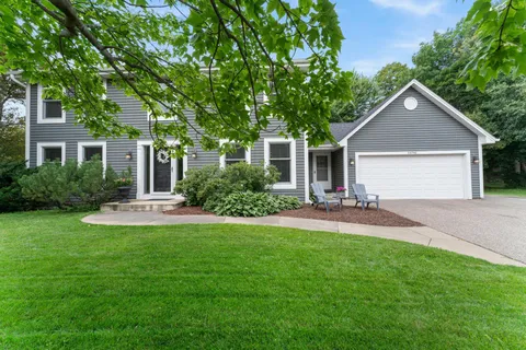 $850,000 | 19790 Near Mountain Boulevard, Excelsior, MN 55331