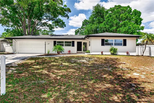 $3,995 | 2141 Indian Avenue South, Belleair Bluffs, FL 33770