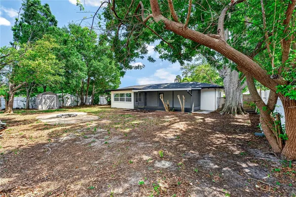 $3,995 | 2141 Indian Avenue South, Belleair Bluffs, FL 33770